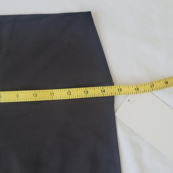 New Lululemon Align HR Shorts 6" - Picture 6 of 7